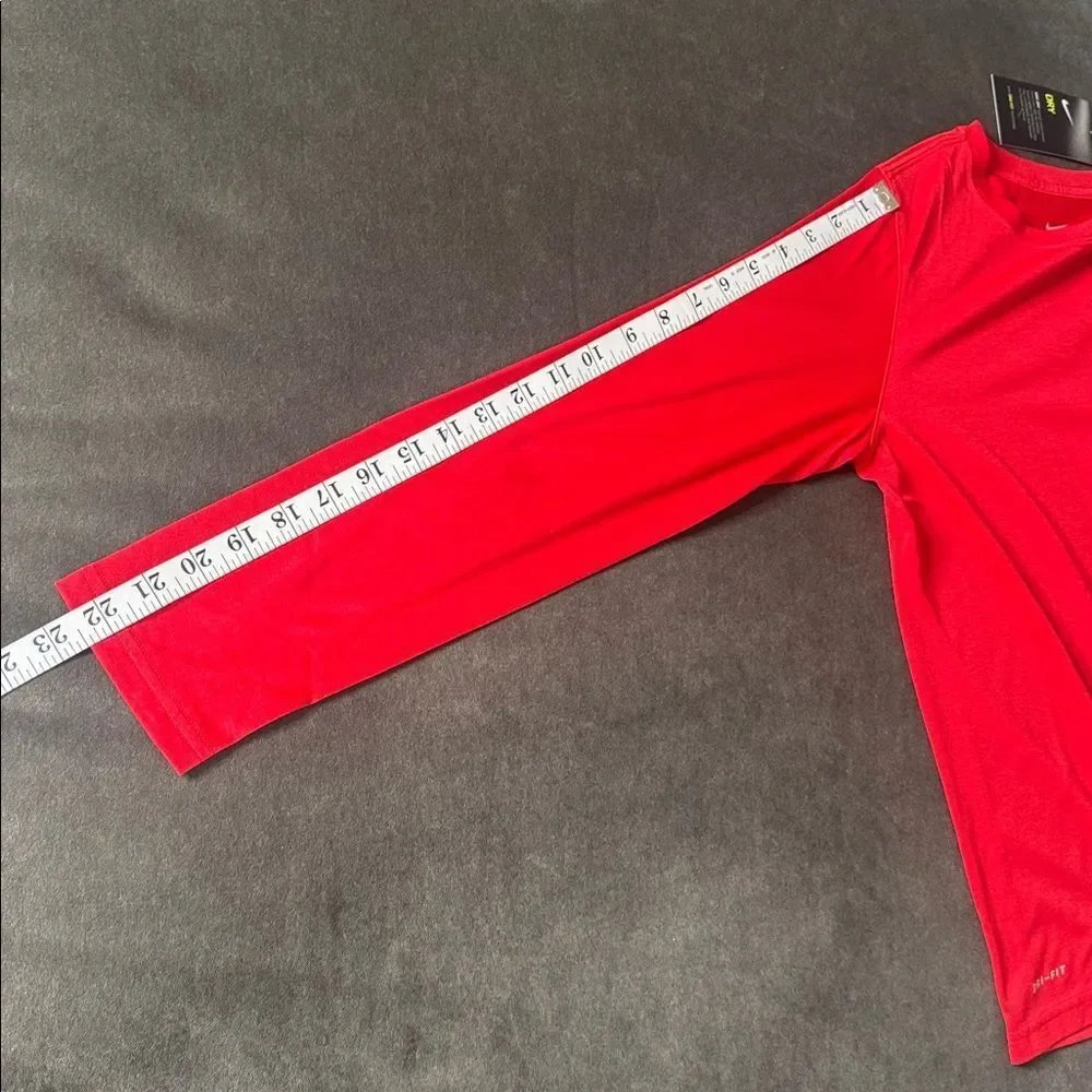 Nike Dry Boys Red Training Top Long Sleeve Athletic Fit Size L 840177-657 NWT